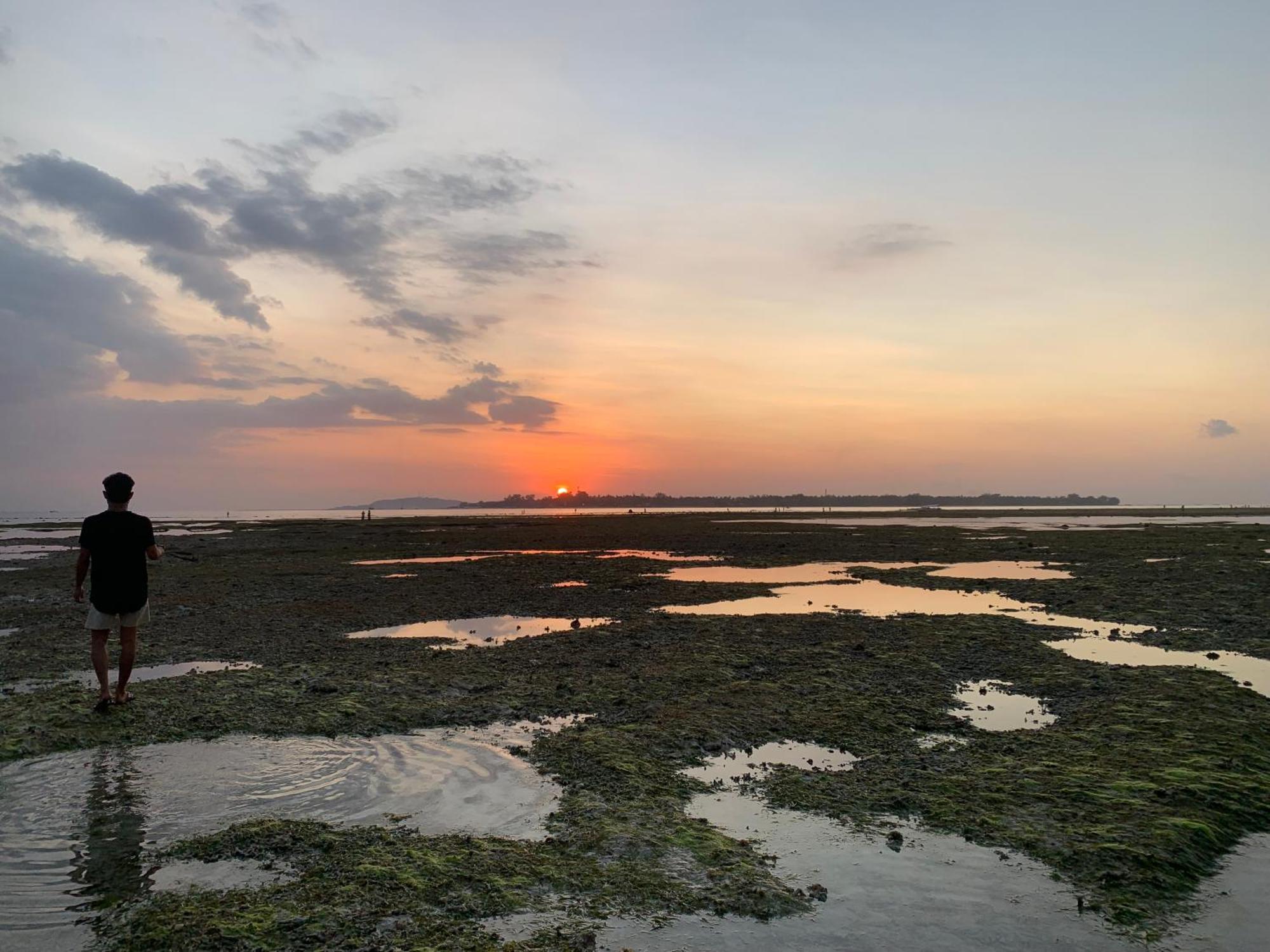 Отель Gili Davidoff Skyline Гили Траванган Экстерьер фото