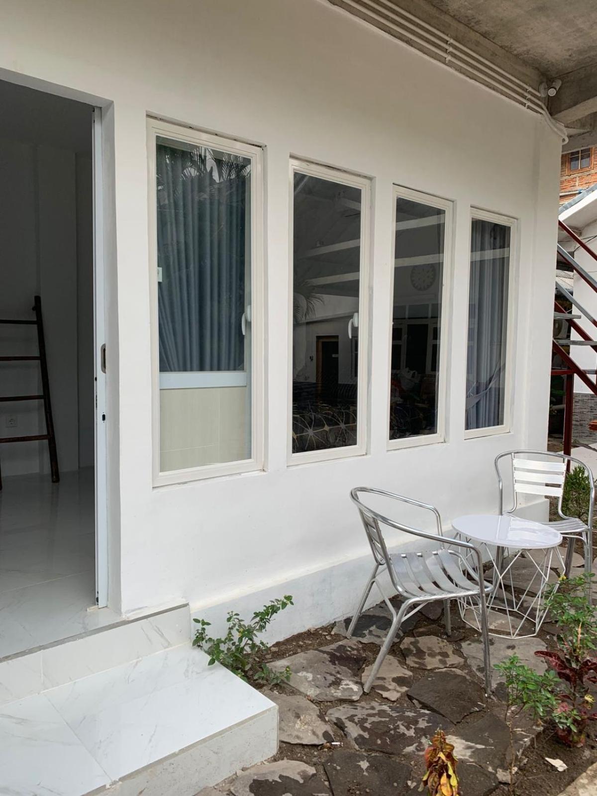 Отель Gili Davidoff Skyline Гили Траванган Экстерьер фото